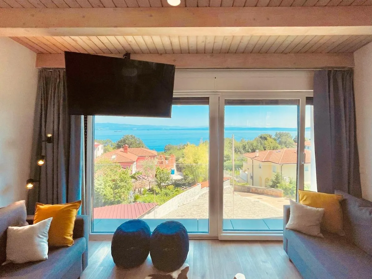 Villa Loqua, Weekly Seaview Retreat Lovran